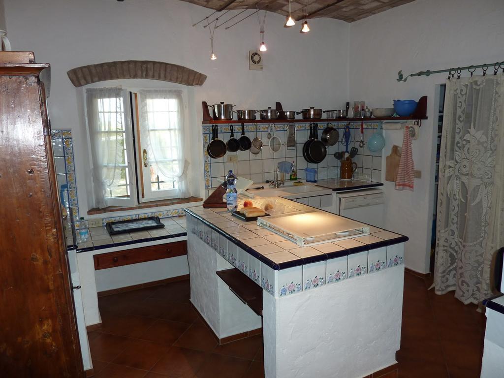 Casa Terra Rossa Daire Fauglia Oda fotoğraf
