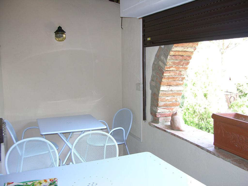 Casa Terra Rossa Daire Fauglia Oda fotoğraf