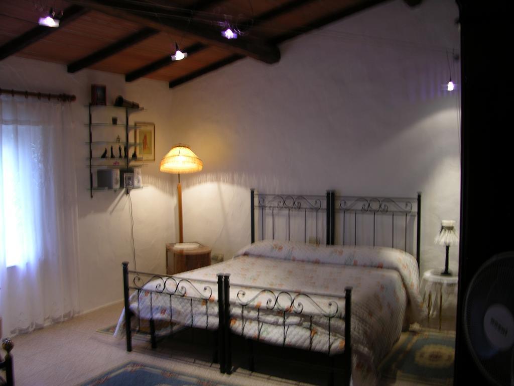 Casa Terra Rossa Daire Fauglia Oda fotoğraf